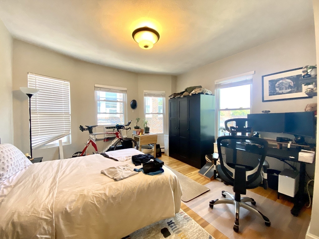 1433 Cambridge St Unit: 2