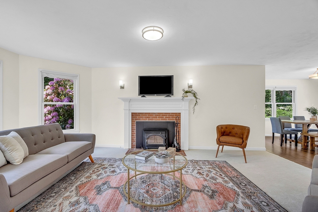 6 Stone Meadow Farm Dr