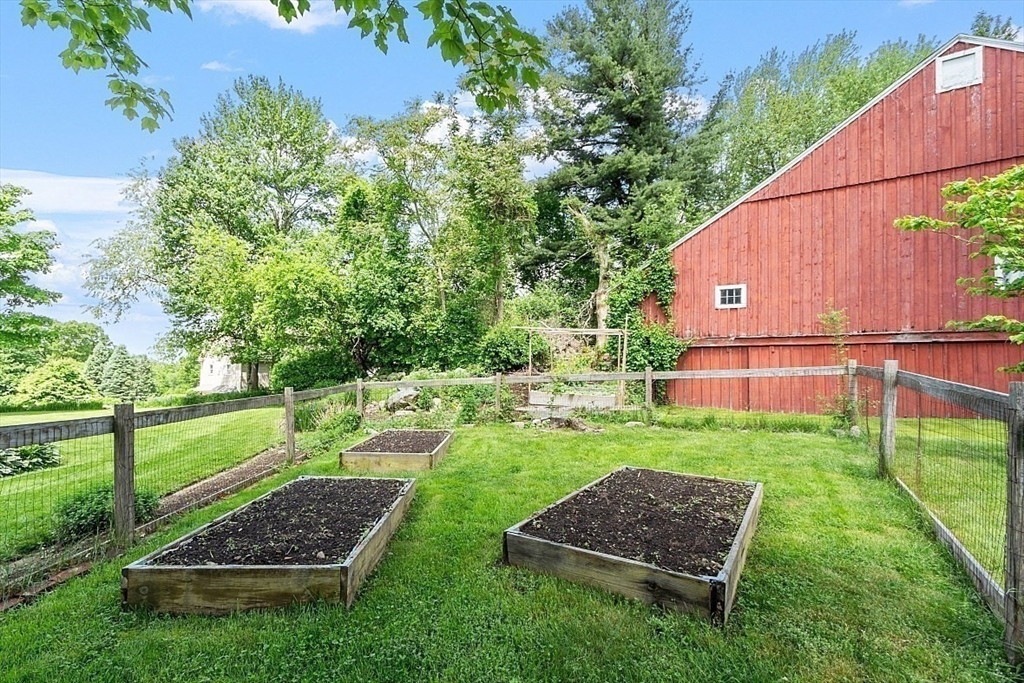 6 Stone Meadow Farm Dr