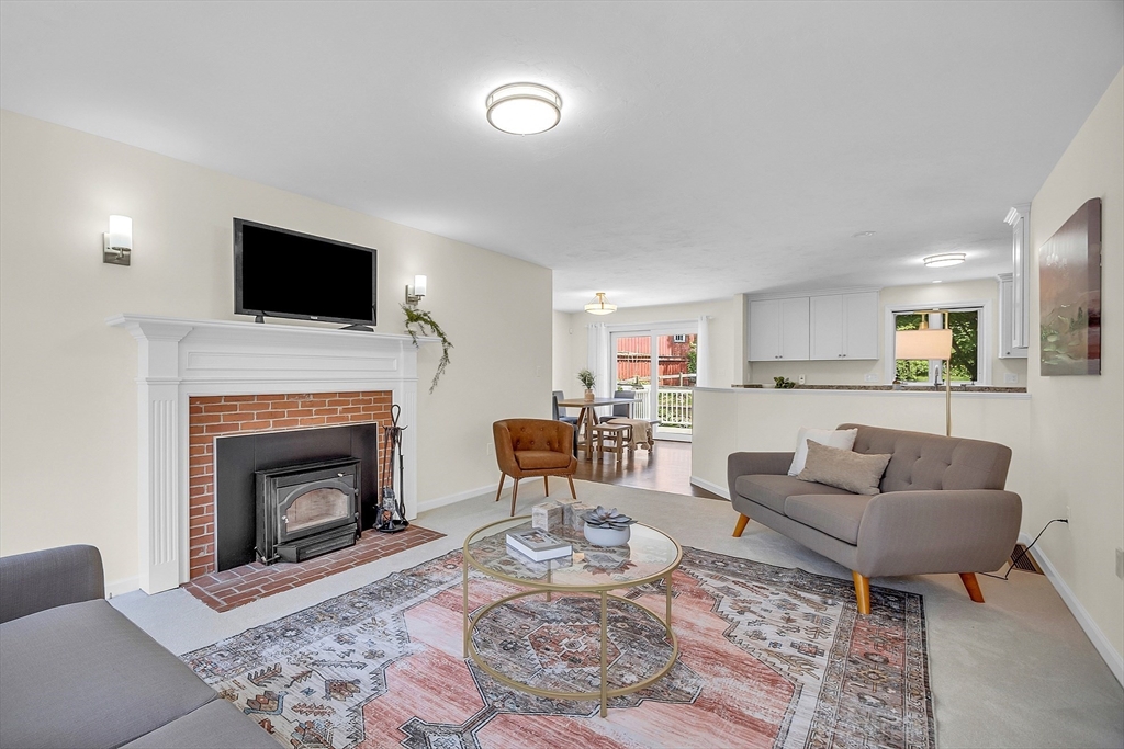 6 Stone Meadow Farm Dr