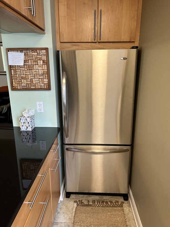 27 Bowdoin Unit: 4 CD