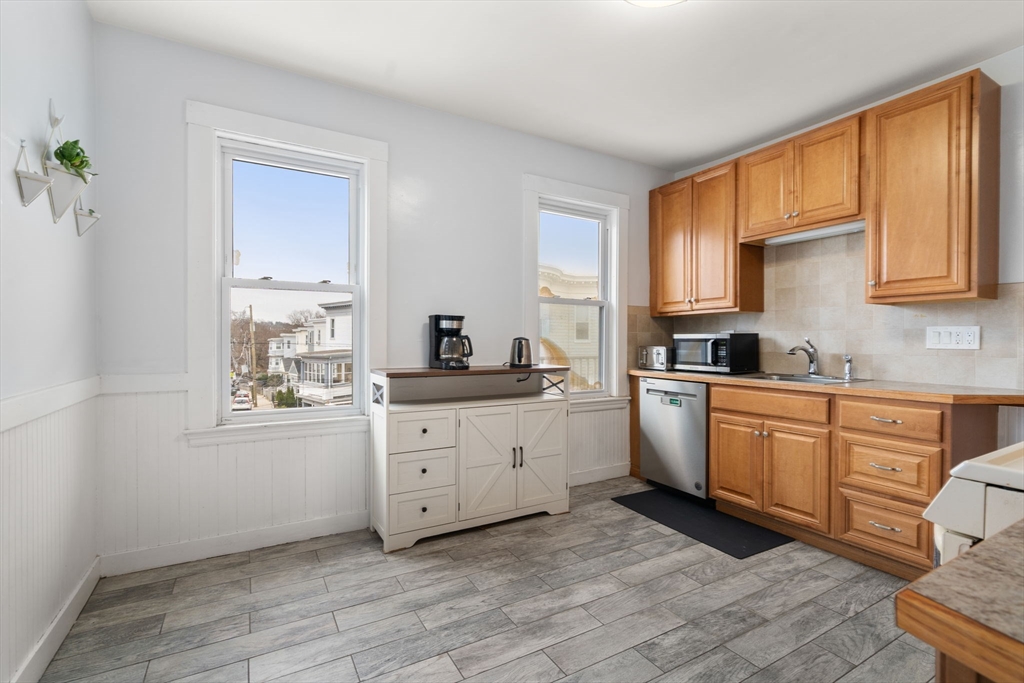 438 Washington # 3