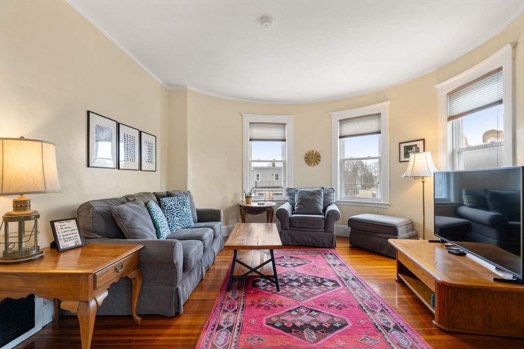 438 Washington # 3