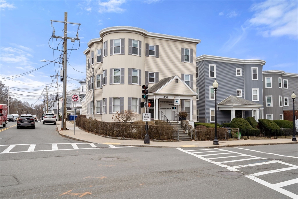 438 Washington # 3