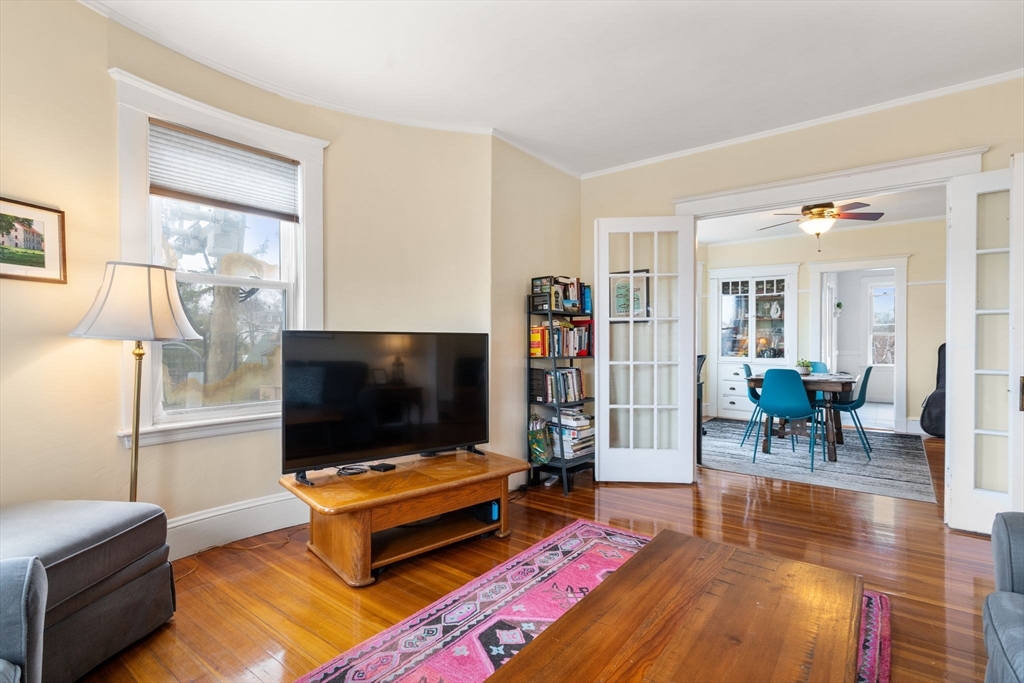 438 Washington # 3