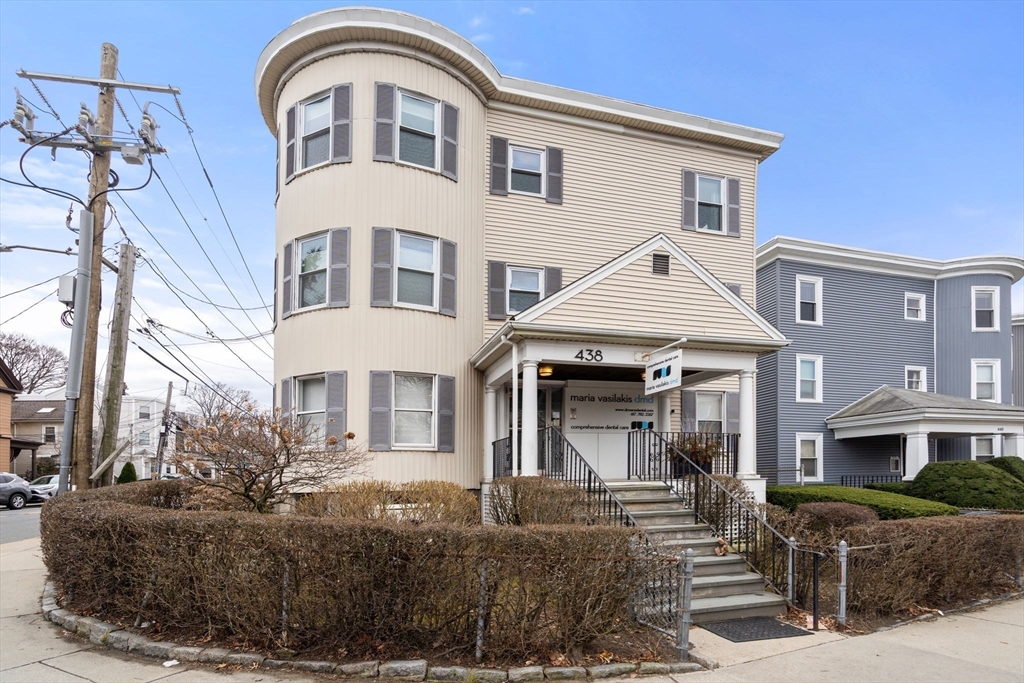438 Washington # 3