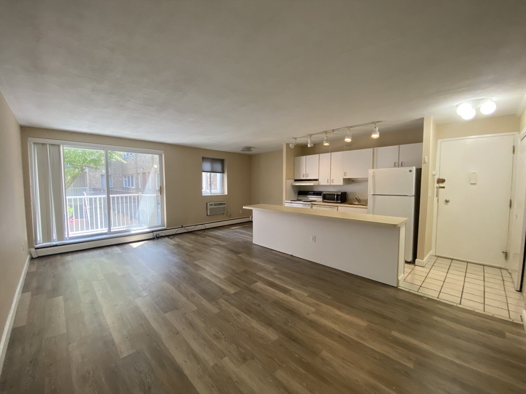 123 Sewall Ave # 1A