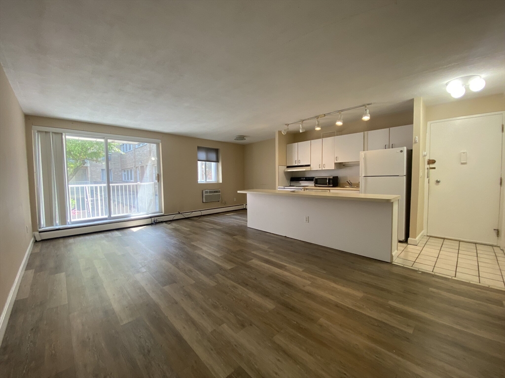 123 Sewall Ave # 1A
