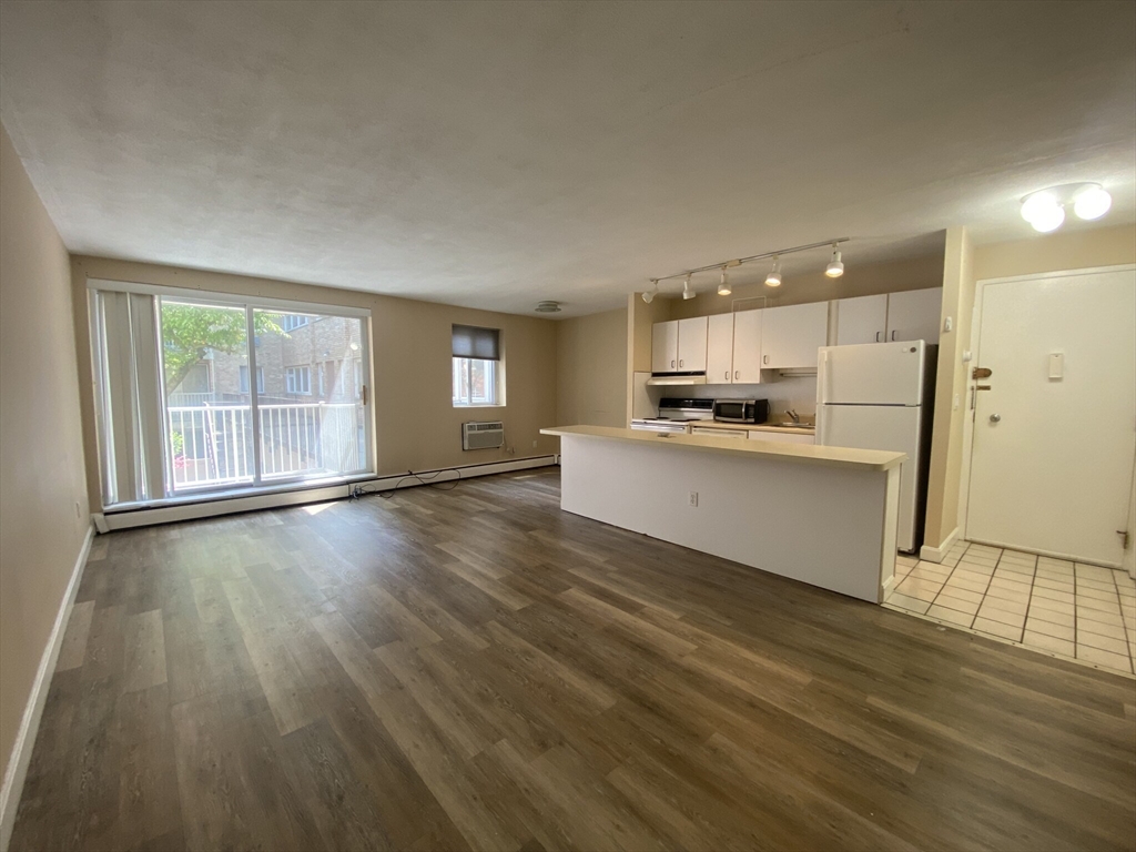 123 Sewall Ave # 1A