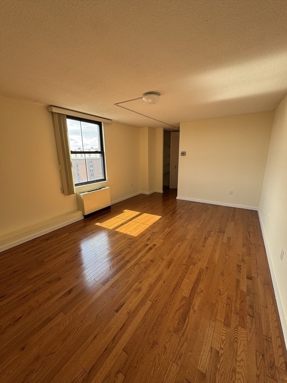 60 Longwood Ave # 802