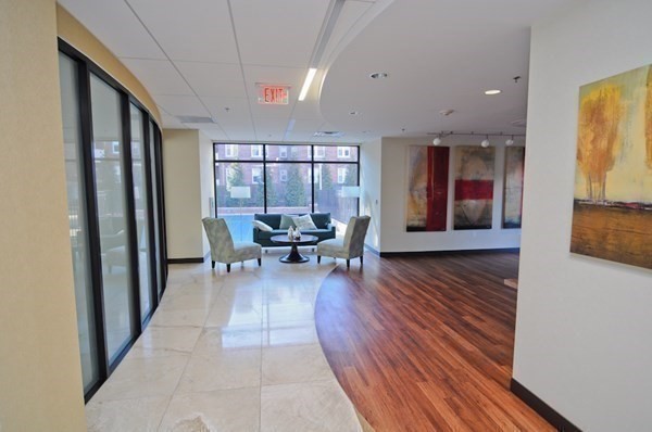 60 Longwood Ave # 802