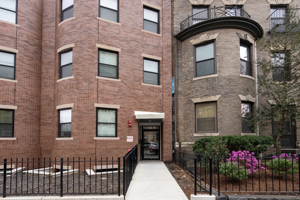 16 Peterborough # 202