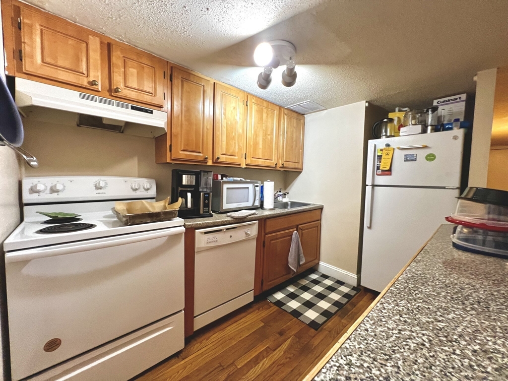 73 Gardner Street # B