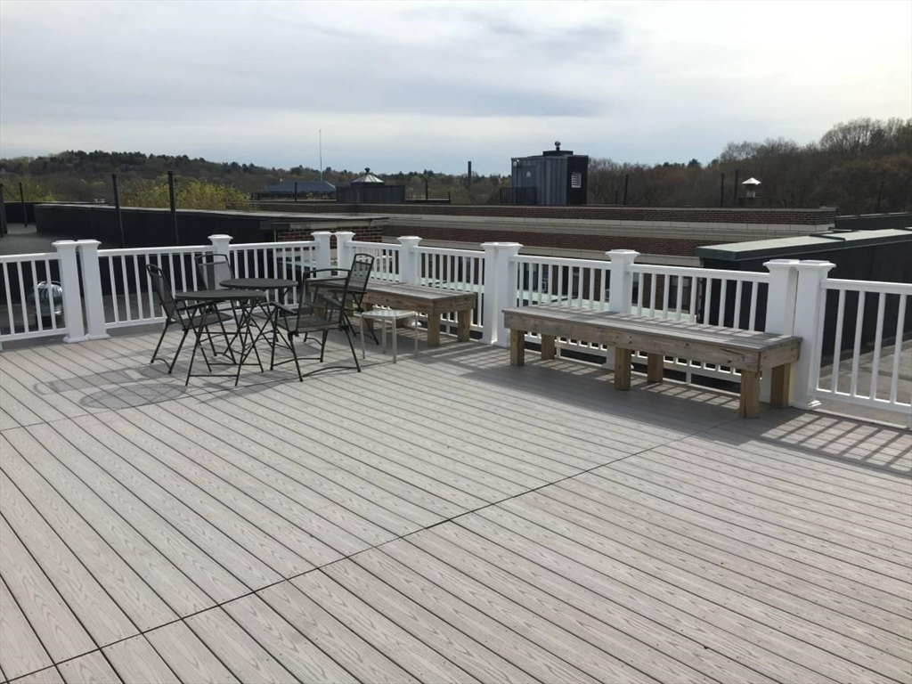 141 Englewood Ave # 2