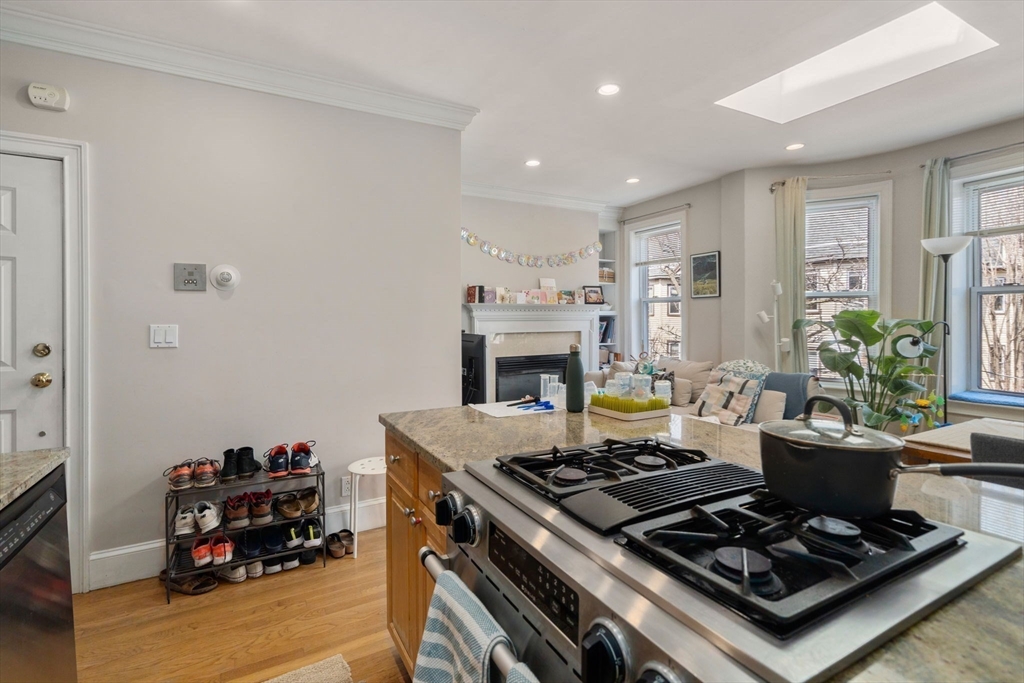 116 Brook Street Unit: 3`