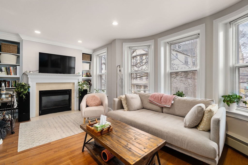 116 Brook Street Unit: 3`