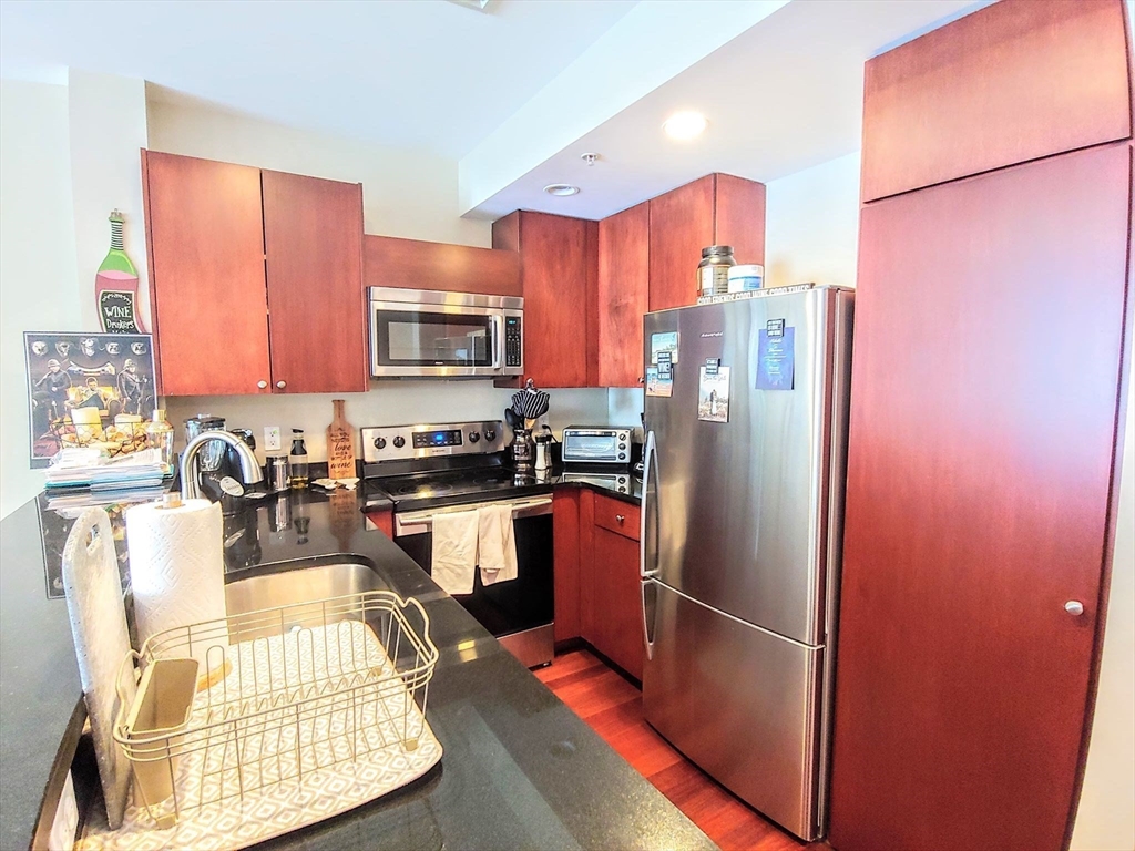 533 Cambridge St # 302