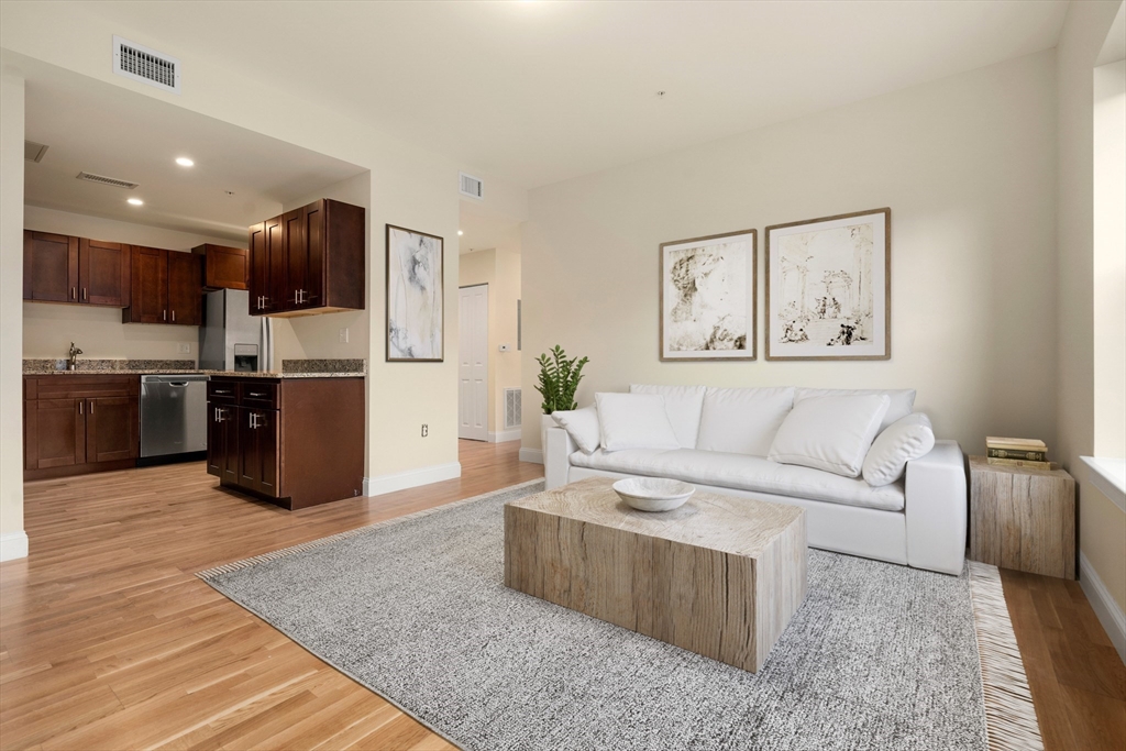 16 Peterborough # 102