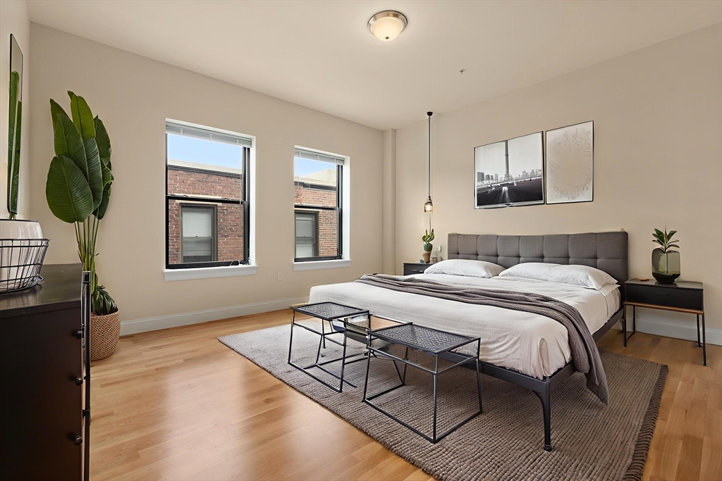 16 Peterborough # 102