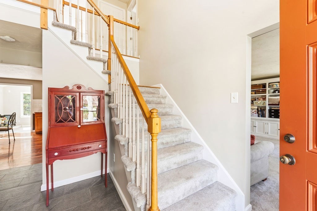192 Fairway Dr