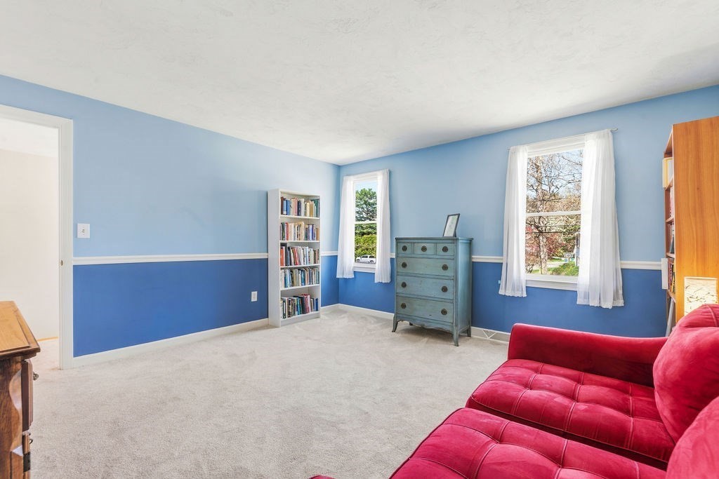 192 Fairway Dr