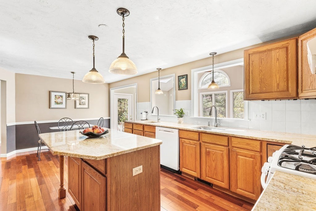 192 Fairway Dr