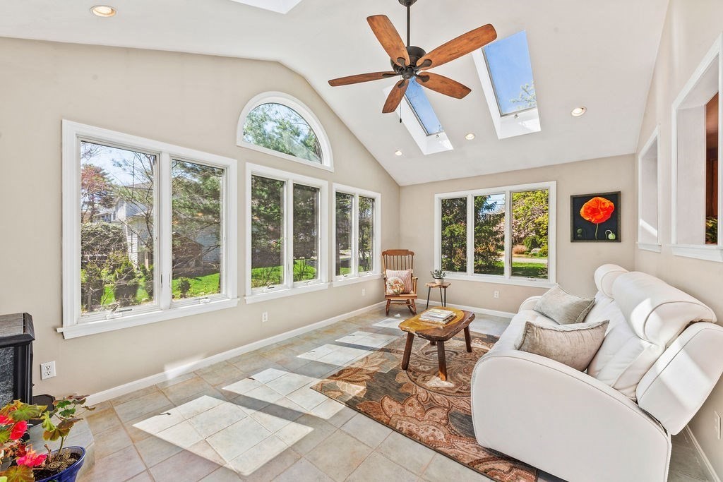 192 Fairway Dr
