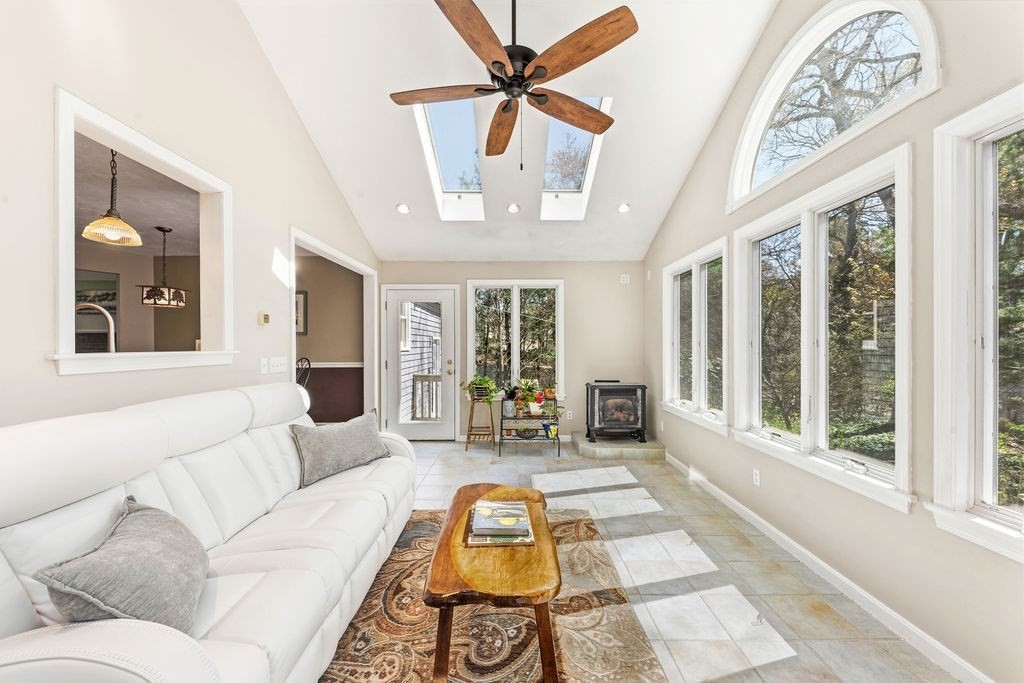 192 Fairway Dr
