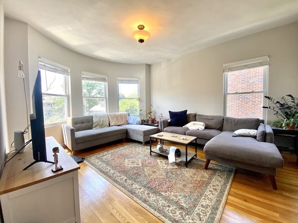1433 Cambridge Street Unit: 3