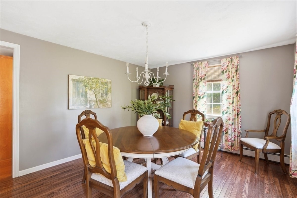 4 Kimba Ln