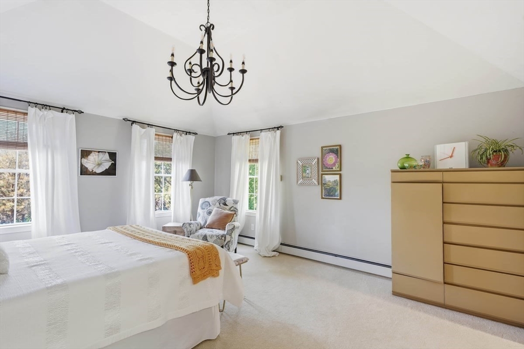 4 Kimba Ln