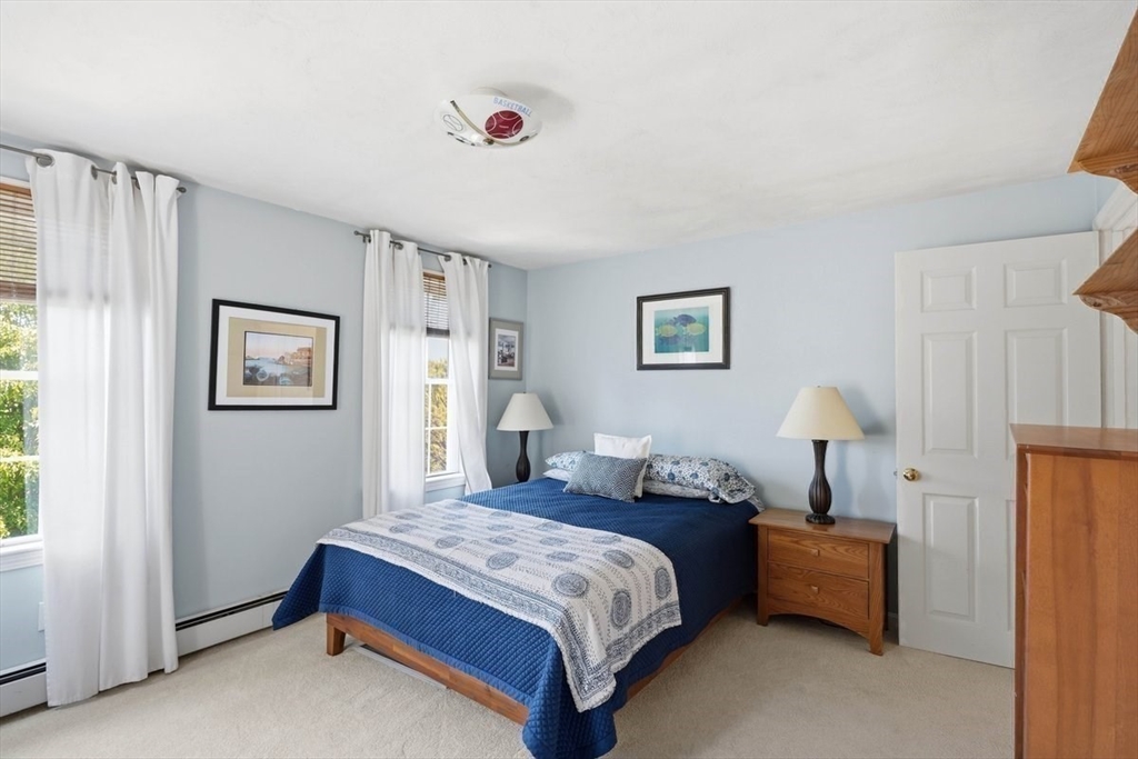 4 Kimba Ln