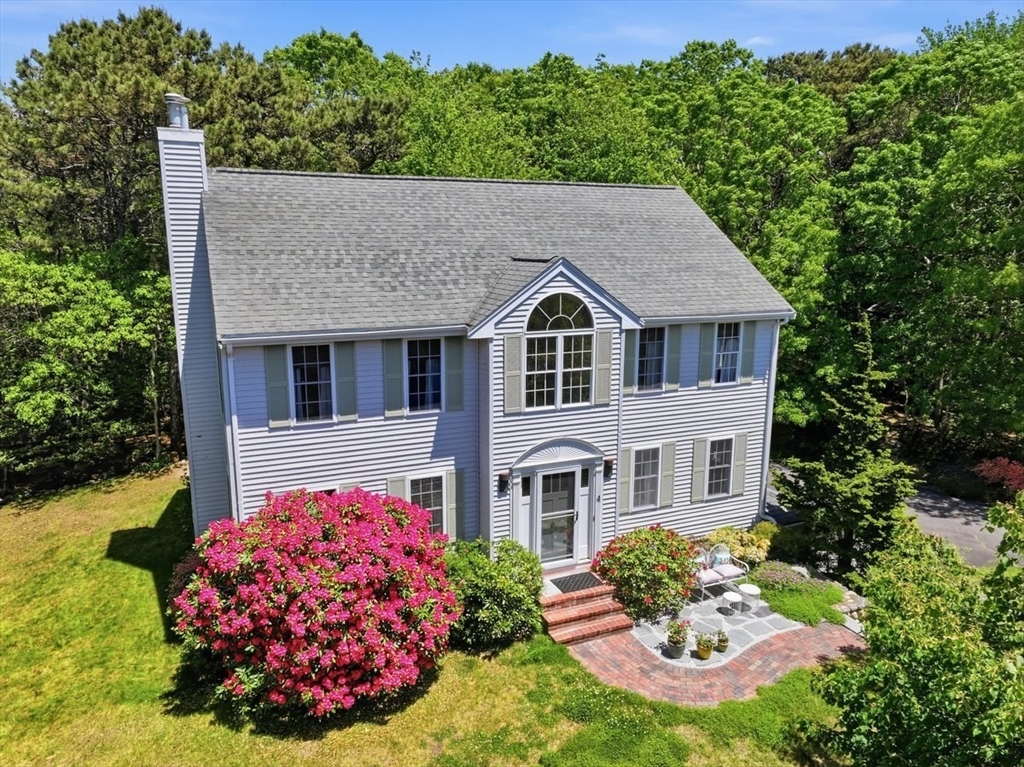 4 Kimba Ln