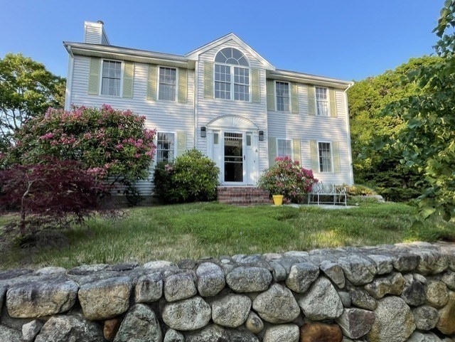 4 Kimba Ln