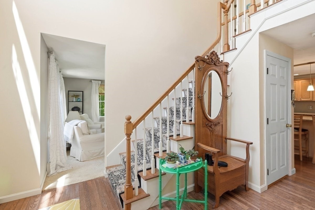 4 Kimba Ln