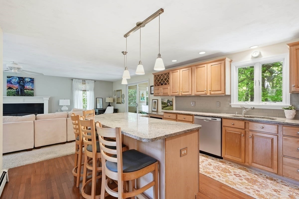 4 Kimba Ln