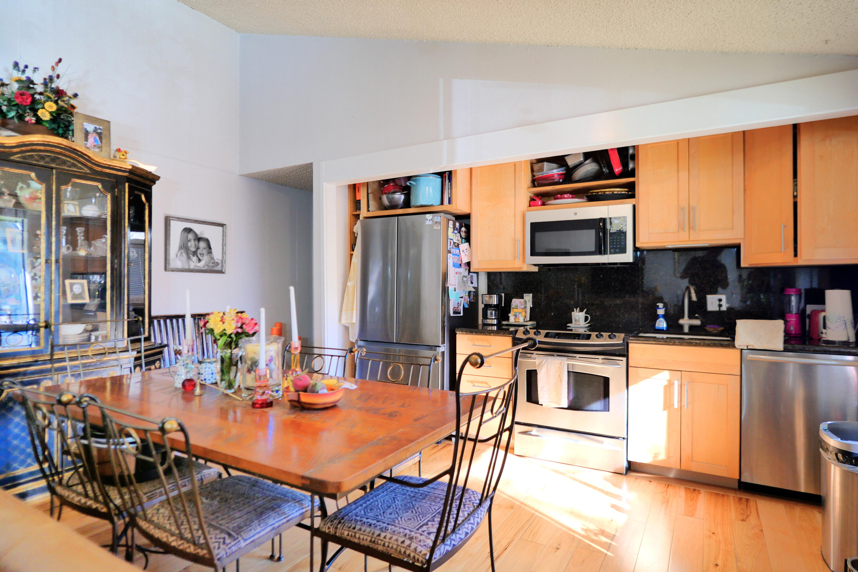 619 W Columbia Avenue, A130 130/131