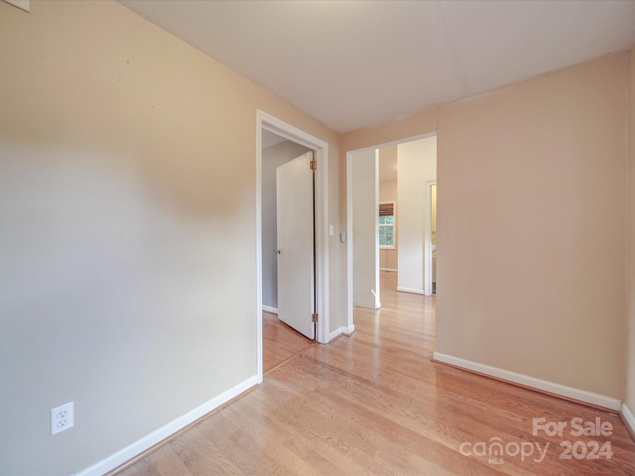 590 Main Street SW