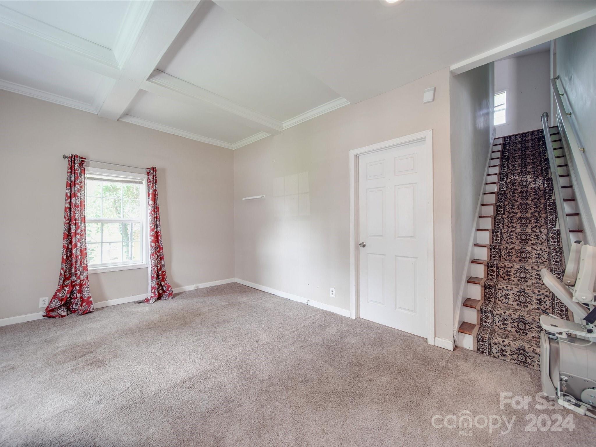 590 Main Street SW
