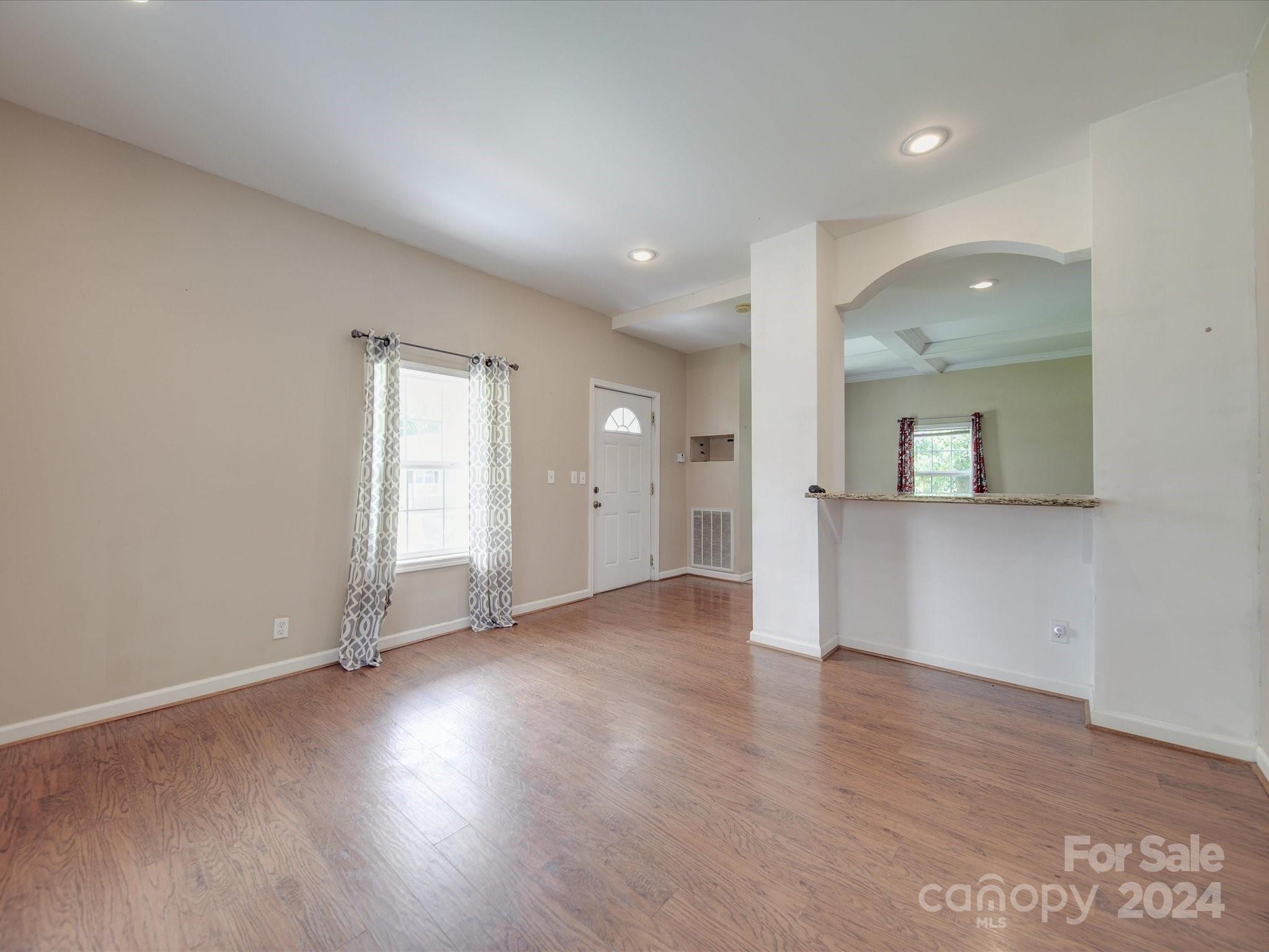 590 Main Street SW