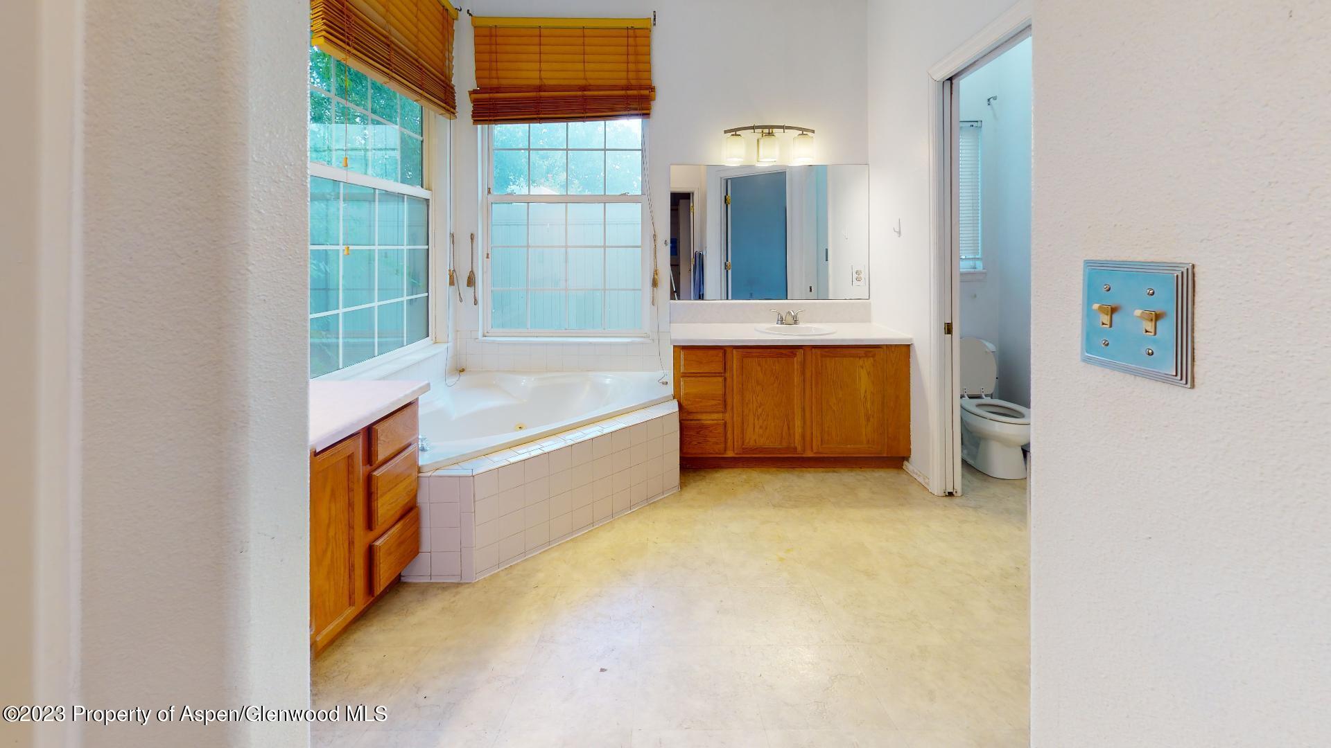 612 1/2 Cottage Meadows Court