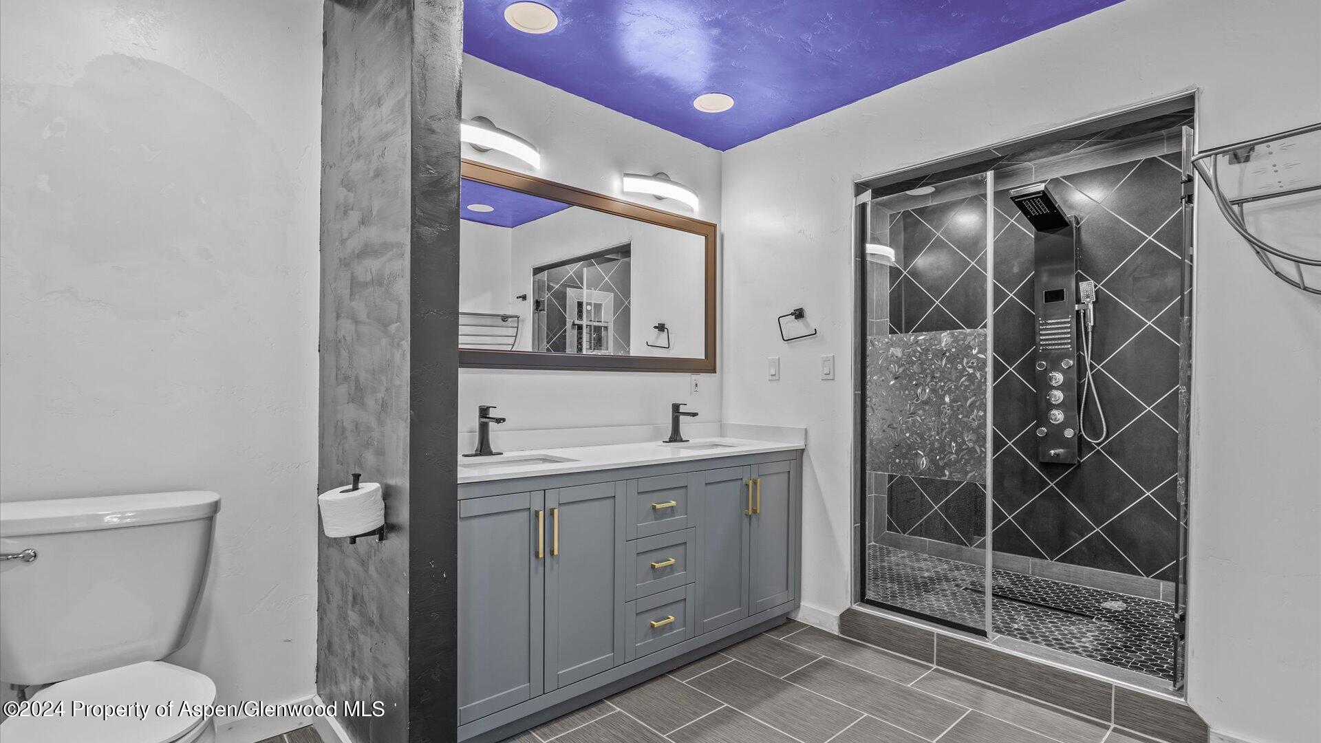 105 E Ottley Avenue Avenue