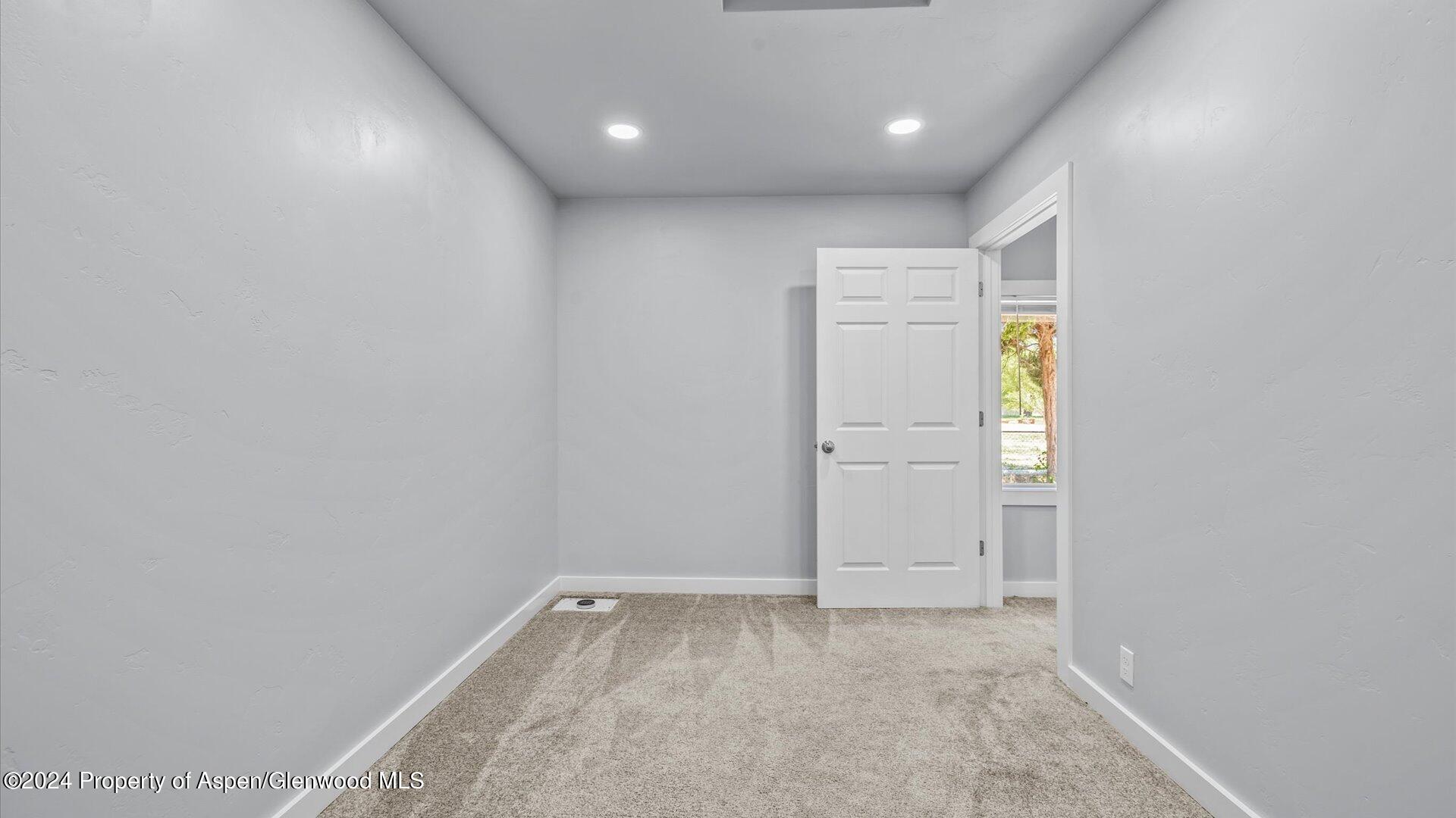 105 E Ottley Avenue Avenue