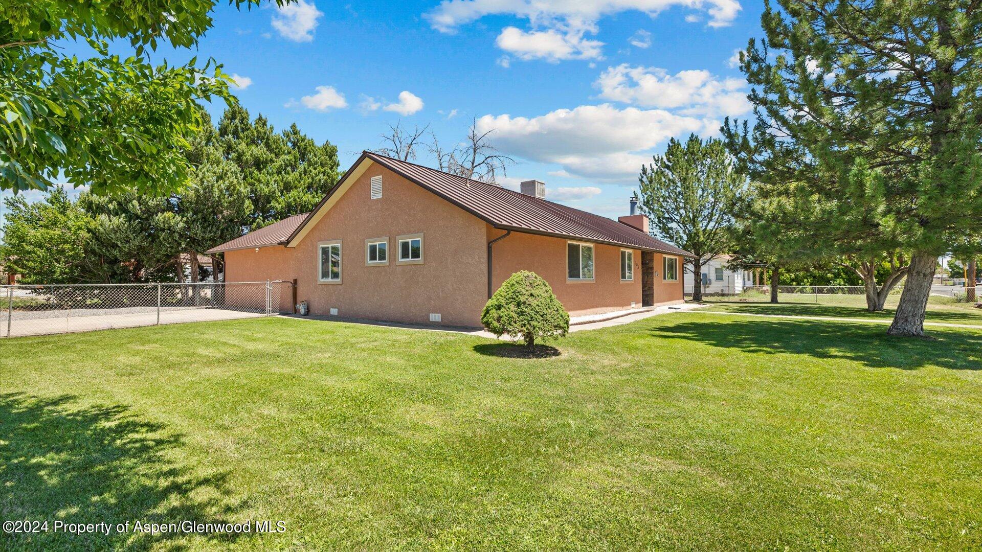 105 E Ottley Avenue Avenue