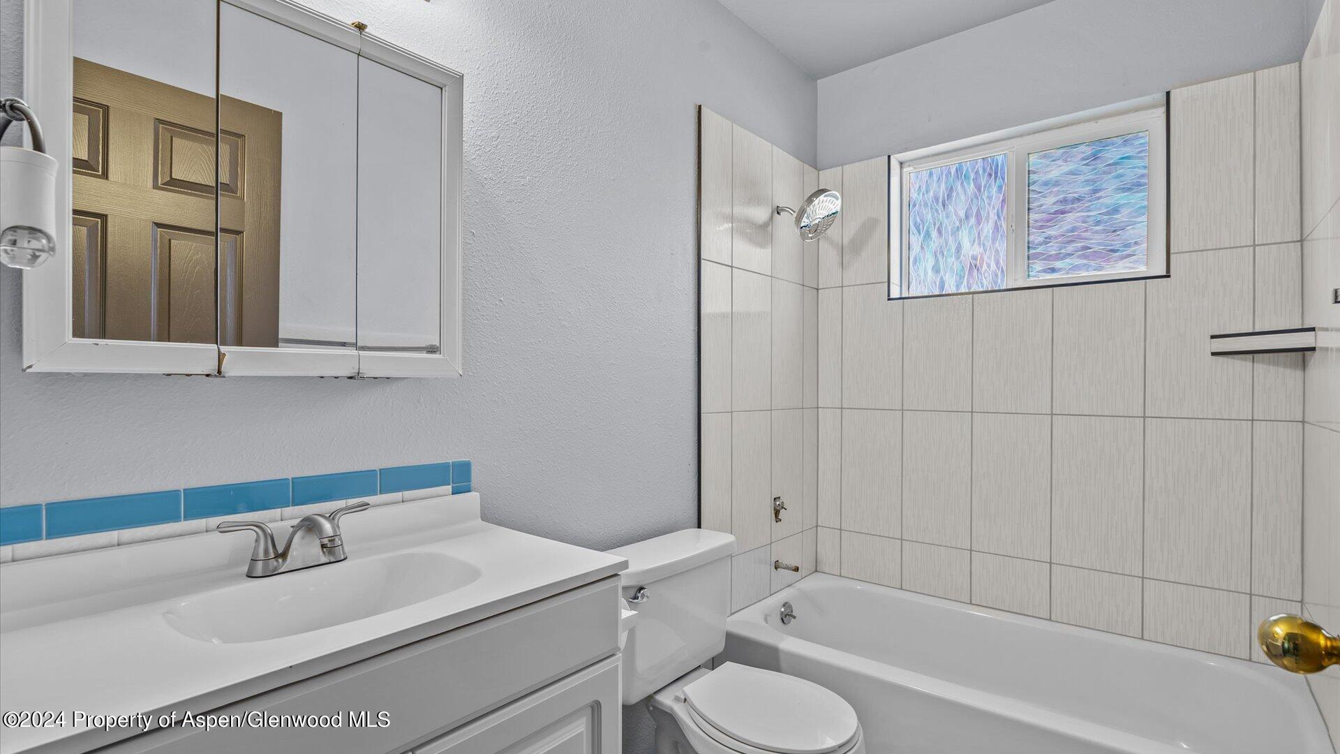 105 E Ottley Avenue Avenue