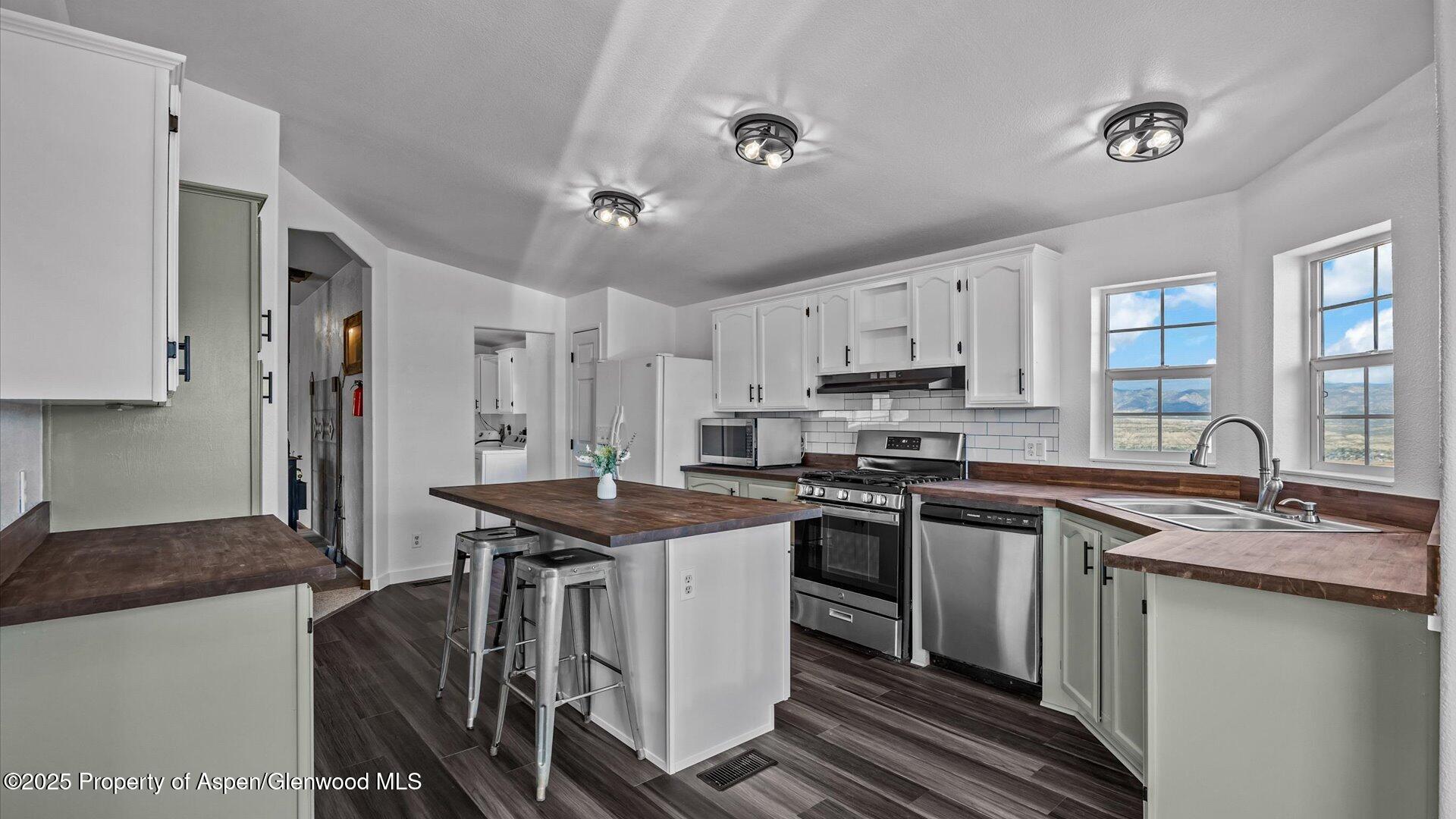 160 Mustang Mesa Trail