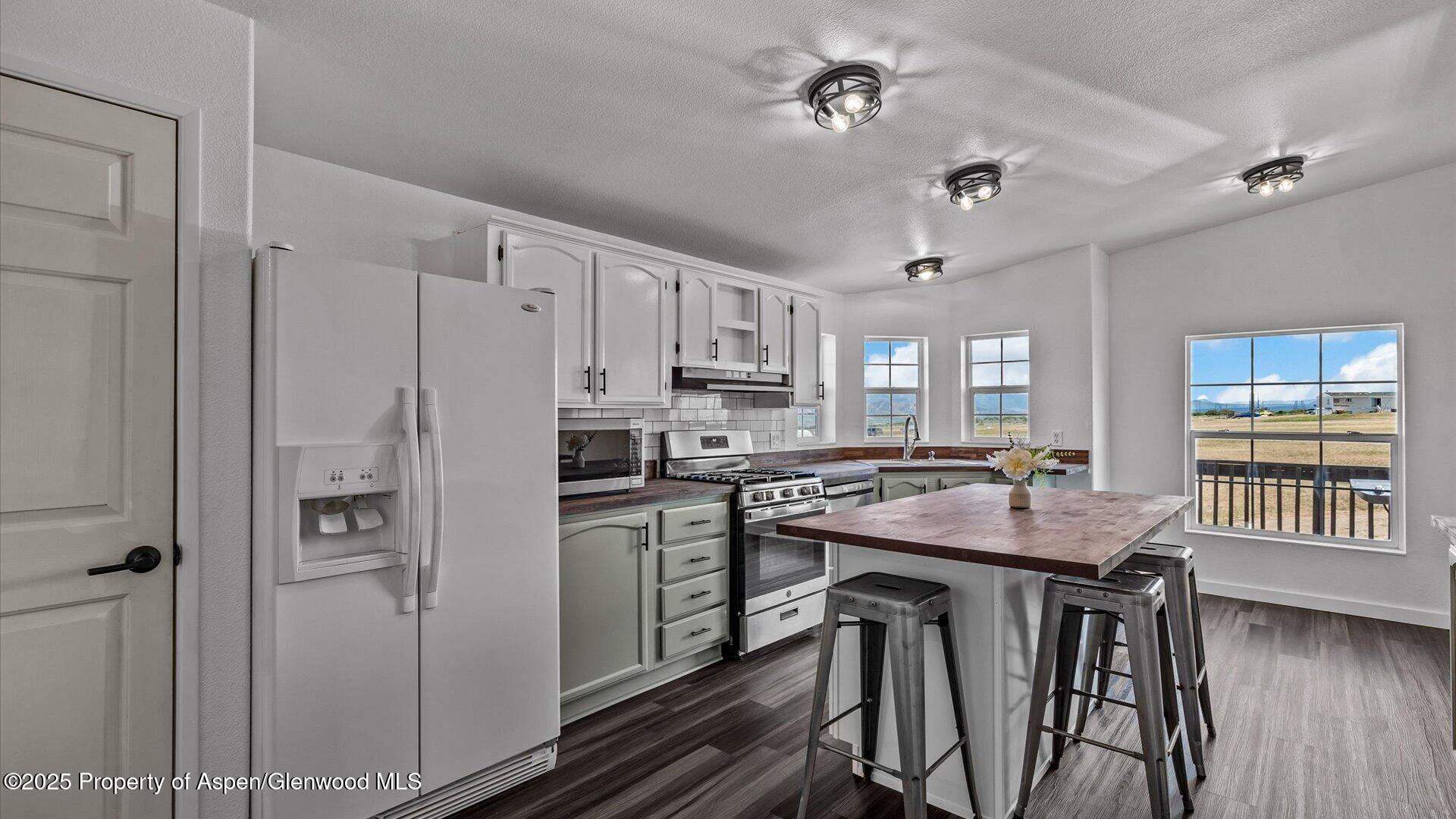 160 Mustang Mesa Trail