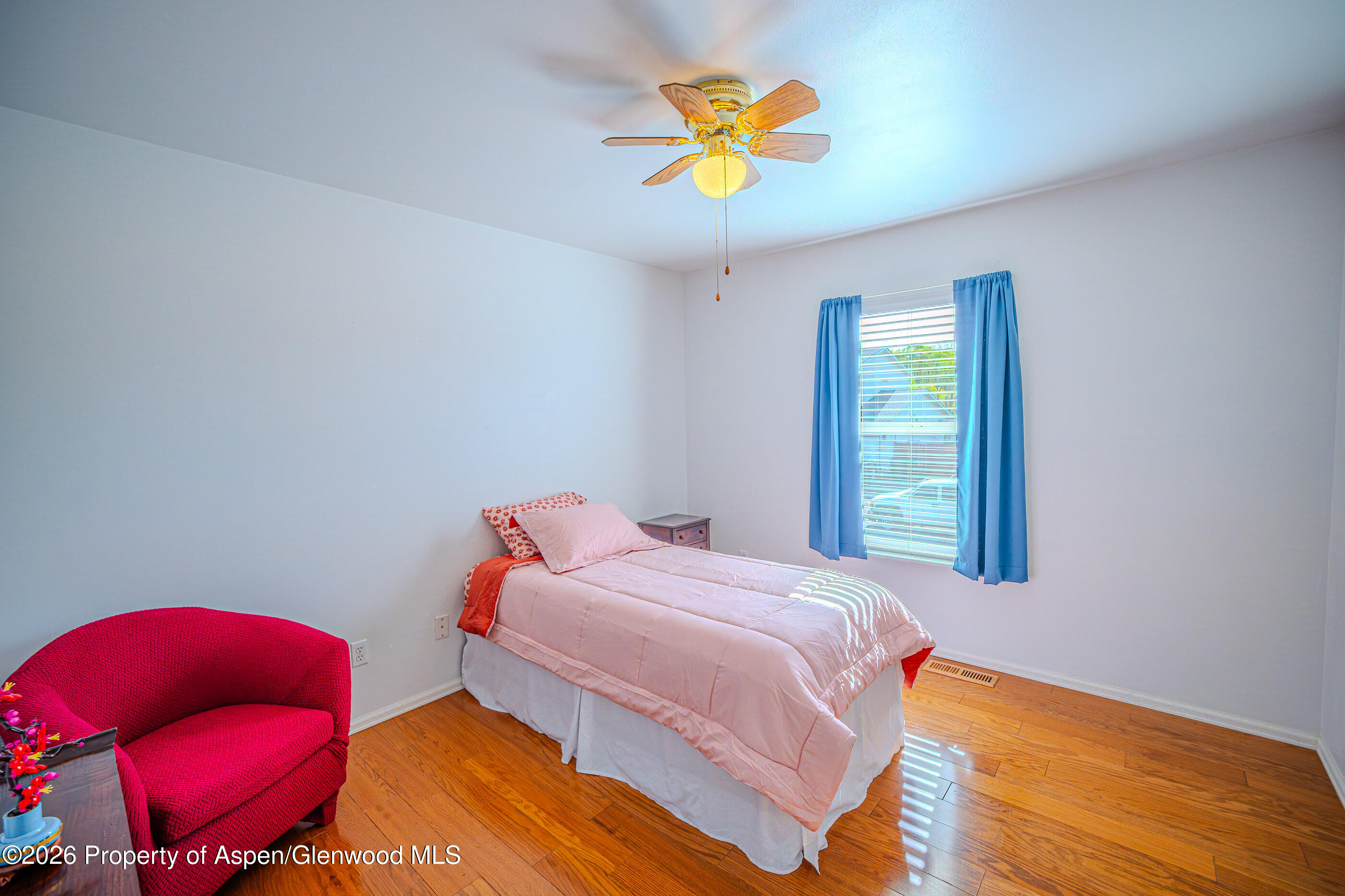 2319 Meadow Circle
