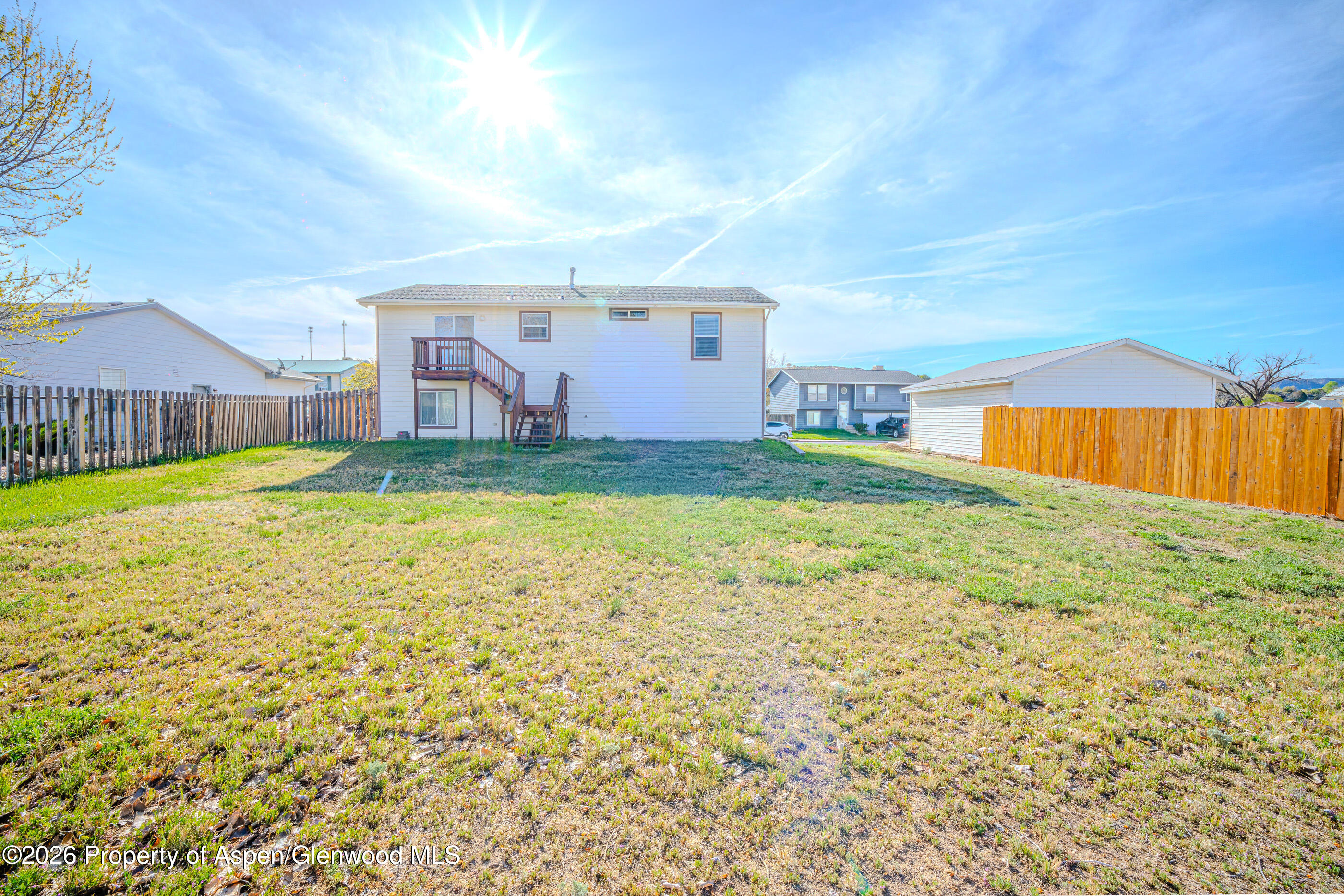 2319 Meadow Circle