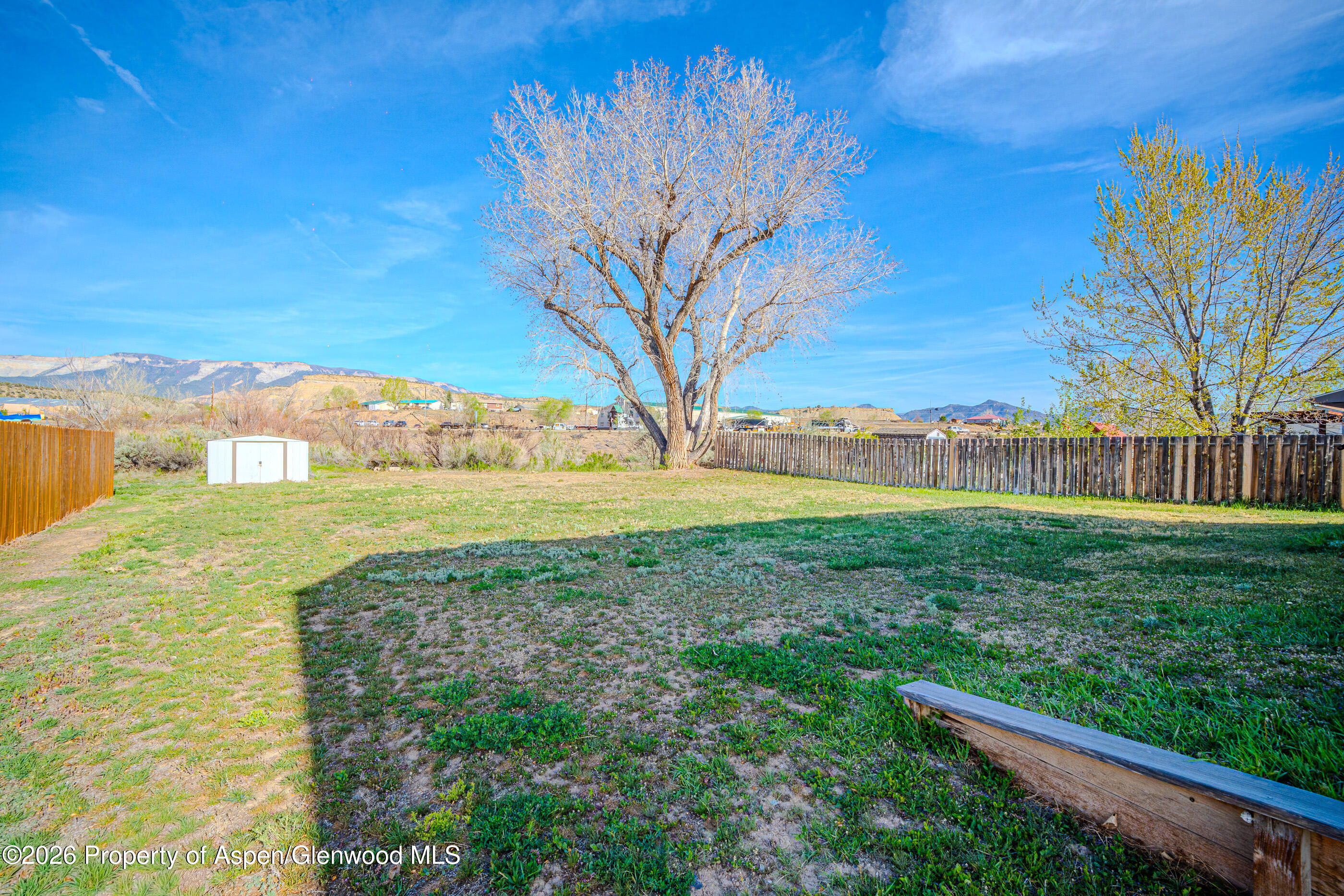 2319 Meadow Circle